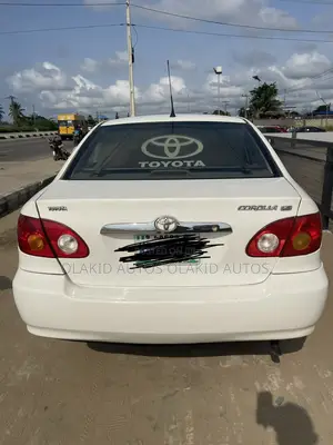 Toyota Corolla 2003 White