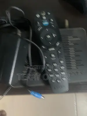 DSTV Decoŕder and Dish