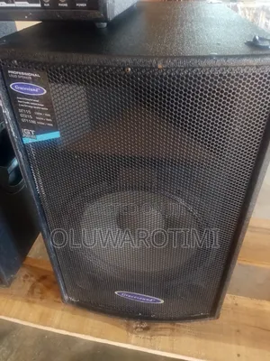 Amplifier Engine With Speakers