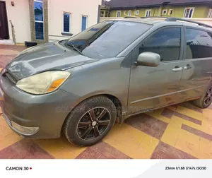 Toyota Sienna 2006 Gray