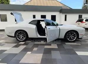 Dodge Challenger GT 2021 White
