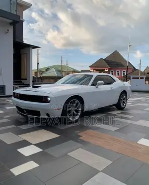 Dodge Challenger GT 2021 White
