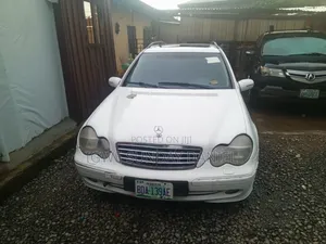 Mercedes-Benz C200 2006 White