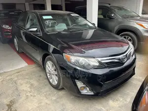 Toyota Camry XLE V6 4dr Sedan (3.5L 6cyl 6A) 2013 Black