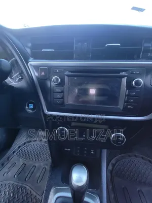 Toyota Auris 2013 Black