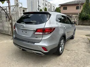 Hyundai Santa Fe Limited Ultimate AWD 2018 Gray