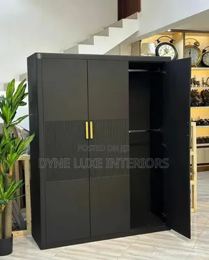 Modern 6ft by 4ft Wooden Wardrobe Made With Quality HDF Wood