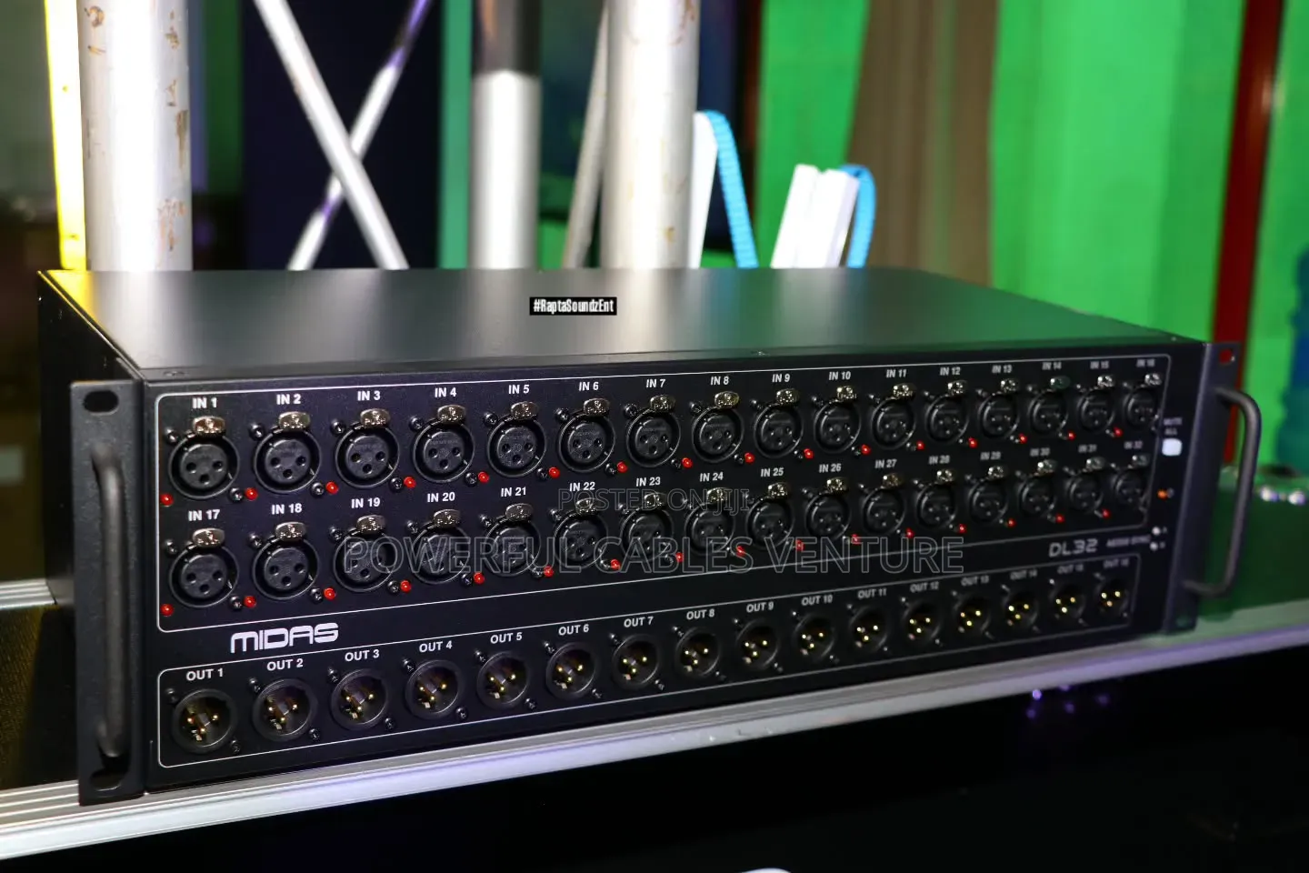 Midas DL32, a Digital Stage Box