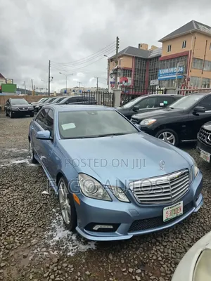 Mercedes-Benz E350 Base 4dr Sedan RWD (3.5L 6cyl 7A) 2010 Blue