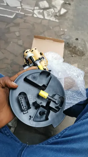 Mercedes W205 Fuel Pump Assembly Original a C300 C200 C180 C