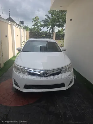 Toyota Camry XLE 4dr Sedan w/Prod. End 11/13 (3.5L 6cyl 6A) 2014 White