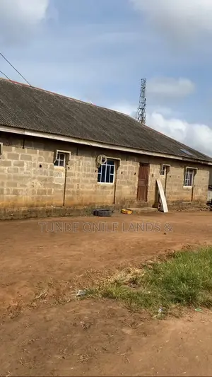 4bdrm Bungalow in Epe for sale