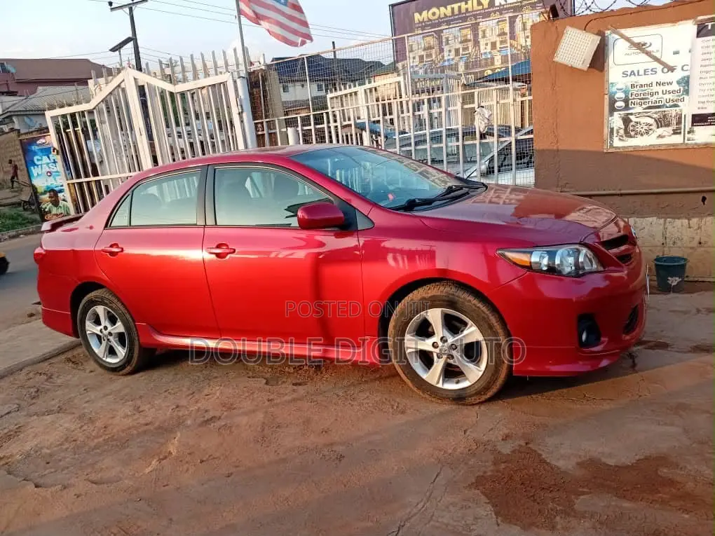 Toyota Corolla 2012 Red