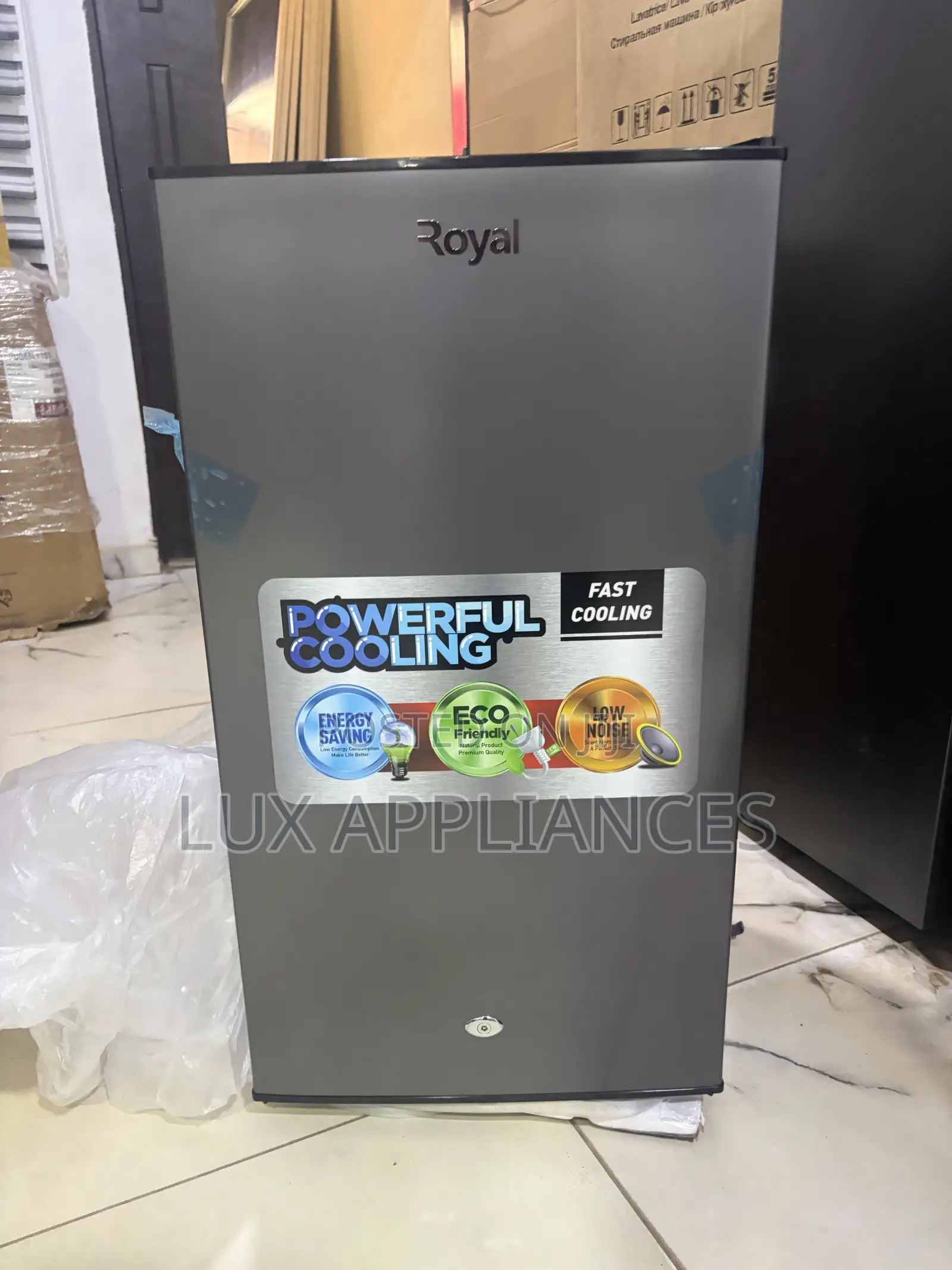 Royal 105L Refrigerator for Dorm Rooms