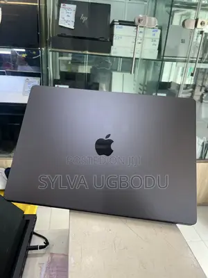 Laptop Apple MacBook Pro 2024 M4 Max 64GB Apple M4 Max SSD 1T