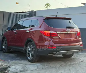 Hyundai Santa Fe 2015 Red