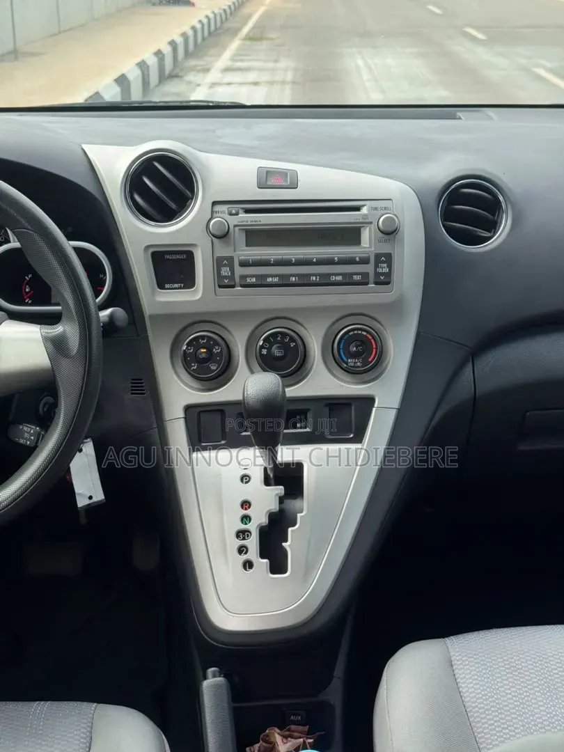 Toyota Matrix 2011 Green