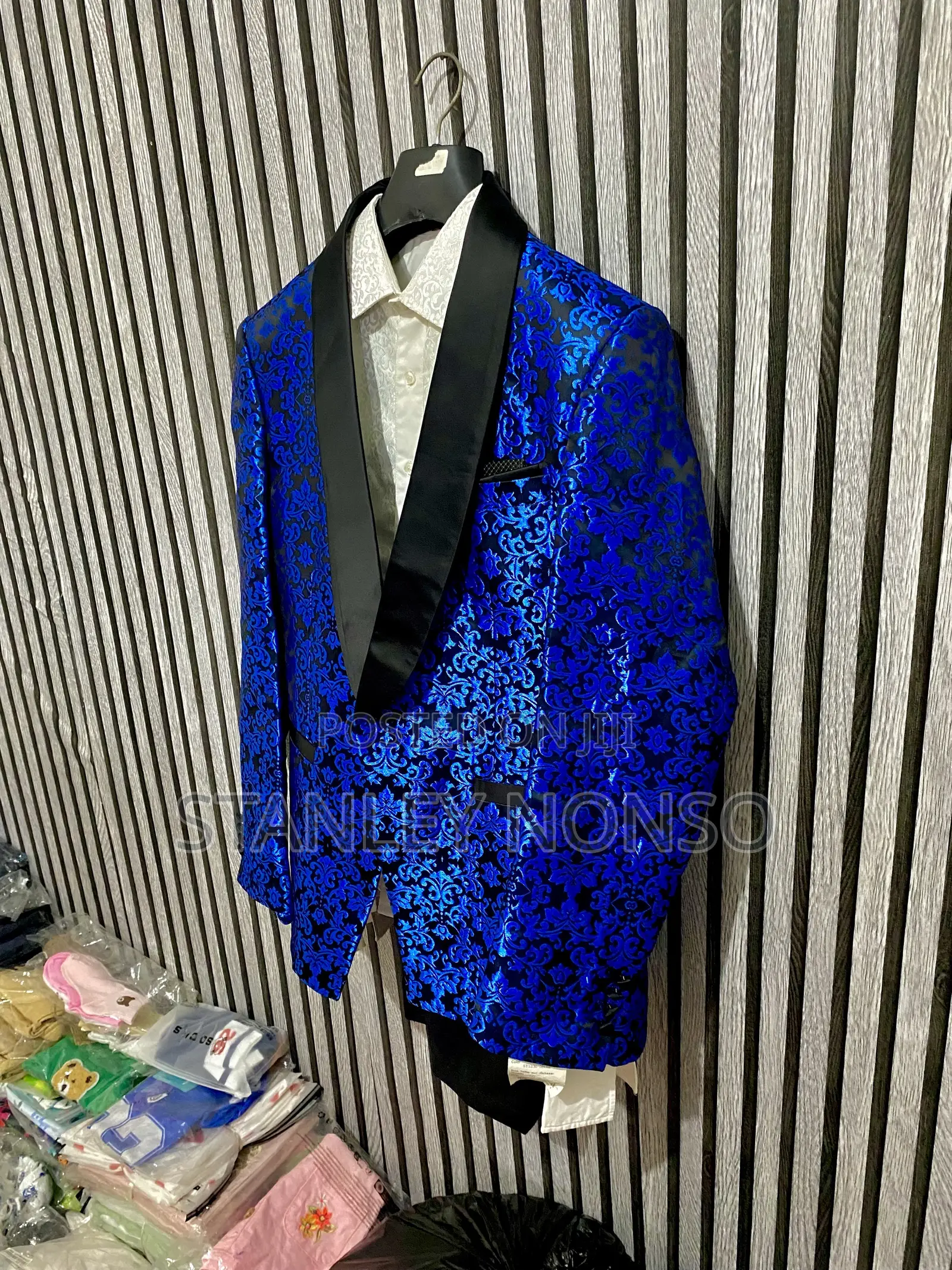 Men’s Suit