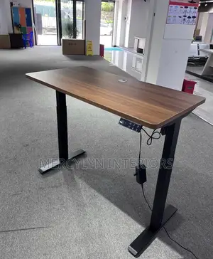 1.2 Meter Adjustable Computer Table