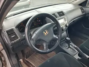 Honda Accord Automatic 2005 Silver