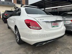 Mercedes-Benz C300 Sport 4dr AWD 4Matic Sedan (2.0L 4cyl 7A) 2015 White