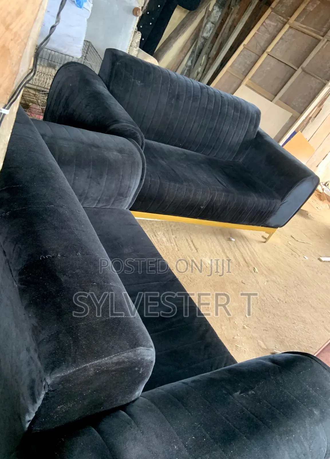 Neatly Used 5 Seater Couch