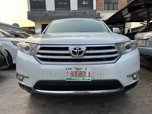 Toyota Highlander Limited 2011 White