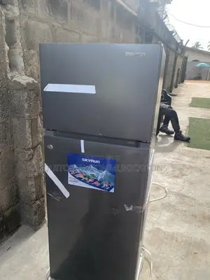 SKYRUN BCD-200K 200L Double Door Refrigerator With Spacious Freezer