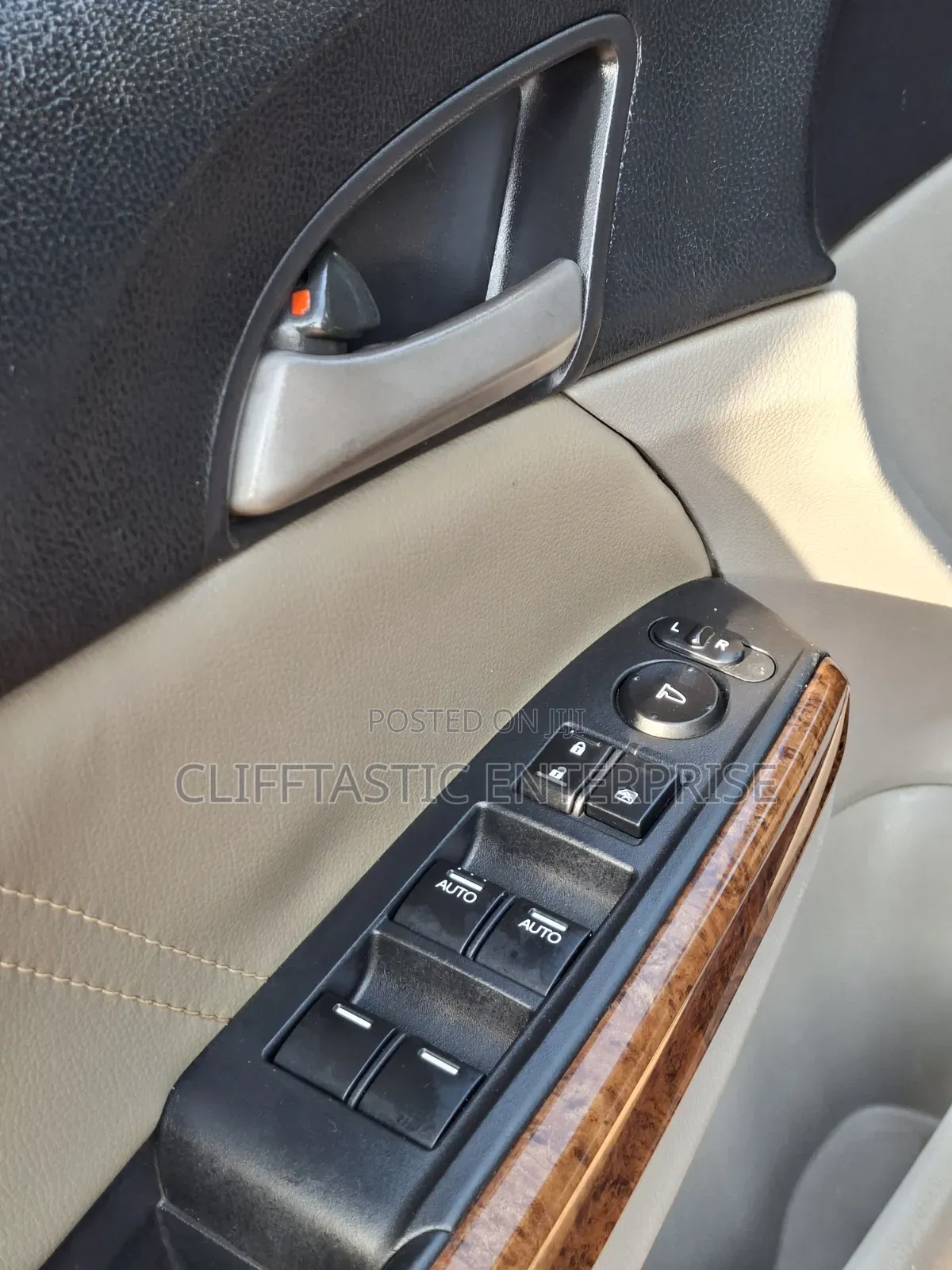 Hyundai Sonata Limited Sedan FWD (2.4L 4cyl 6A) 2011 Black