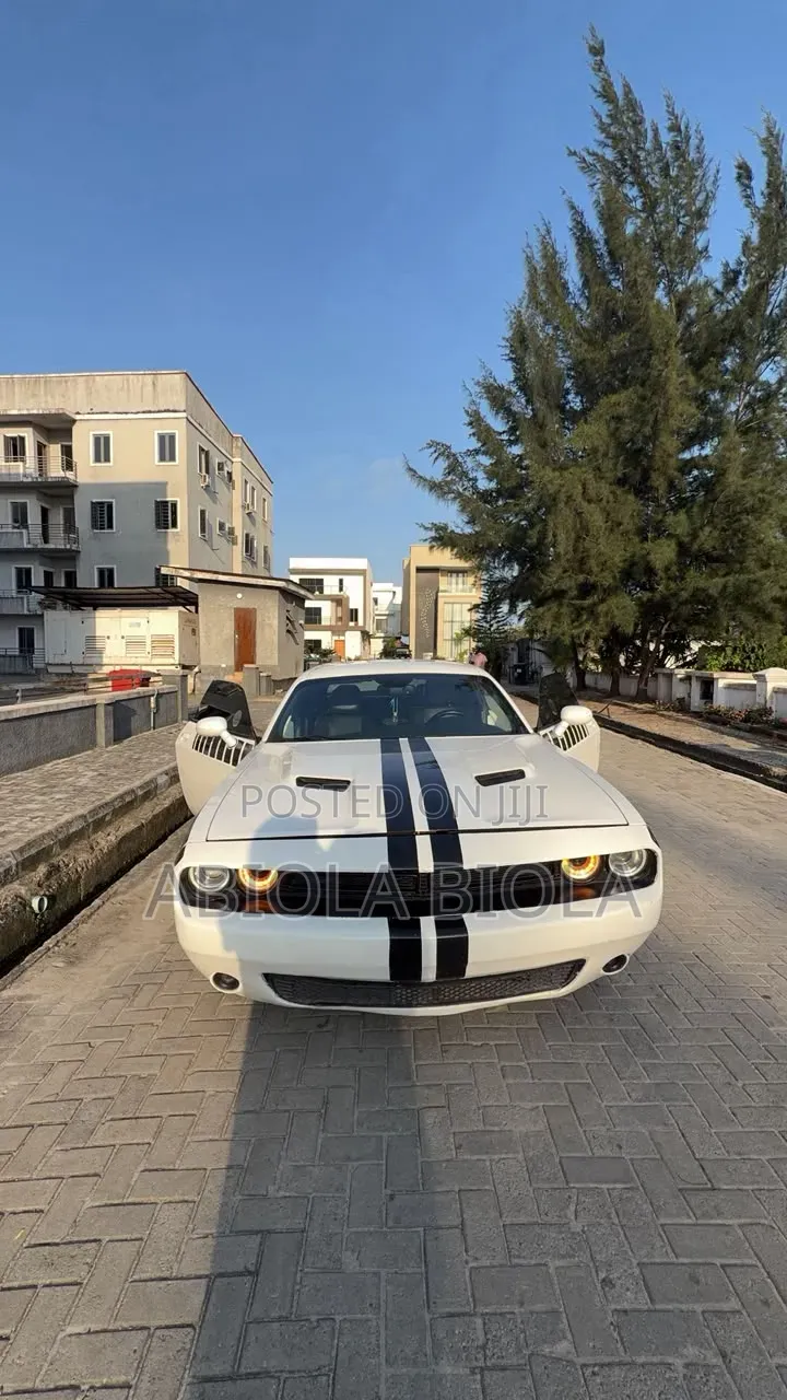 Dodge Challenger 2014 White