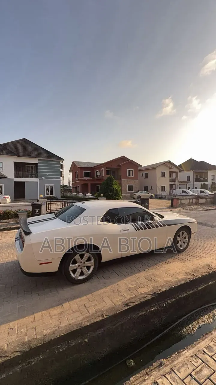 Dodge Challenger 2014 White