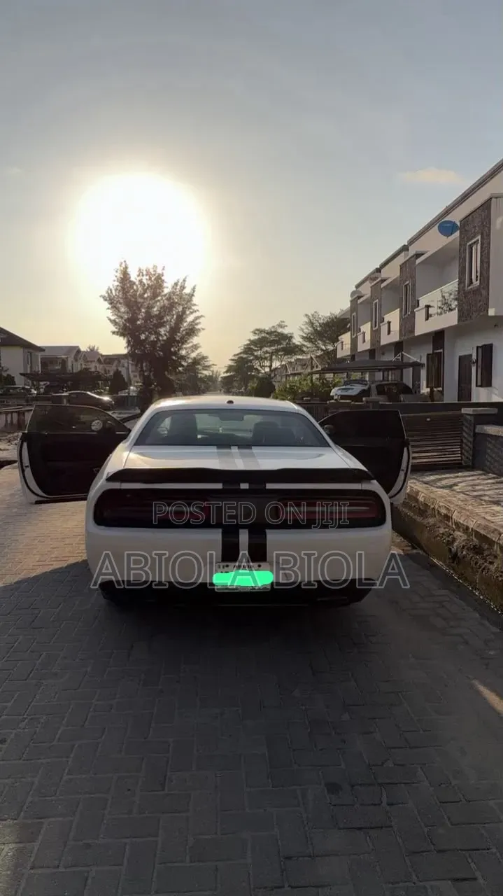 Dodge Challenger 2014 White