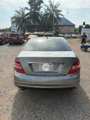 Mercedes-Benz C300 2010