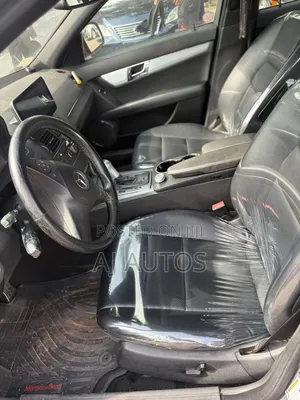 Mercedes-Benz C300 2010