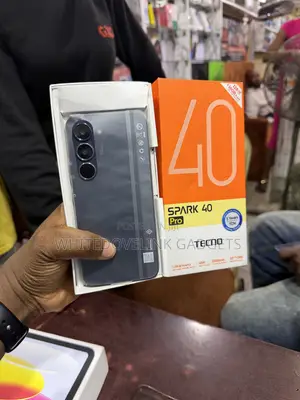 Tecno Spark 40 Pro 128 GB Black