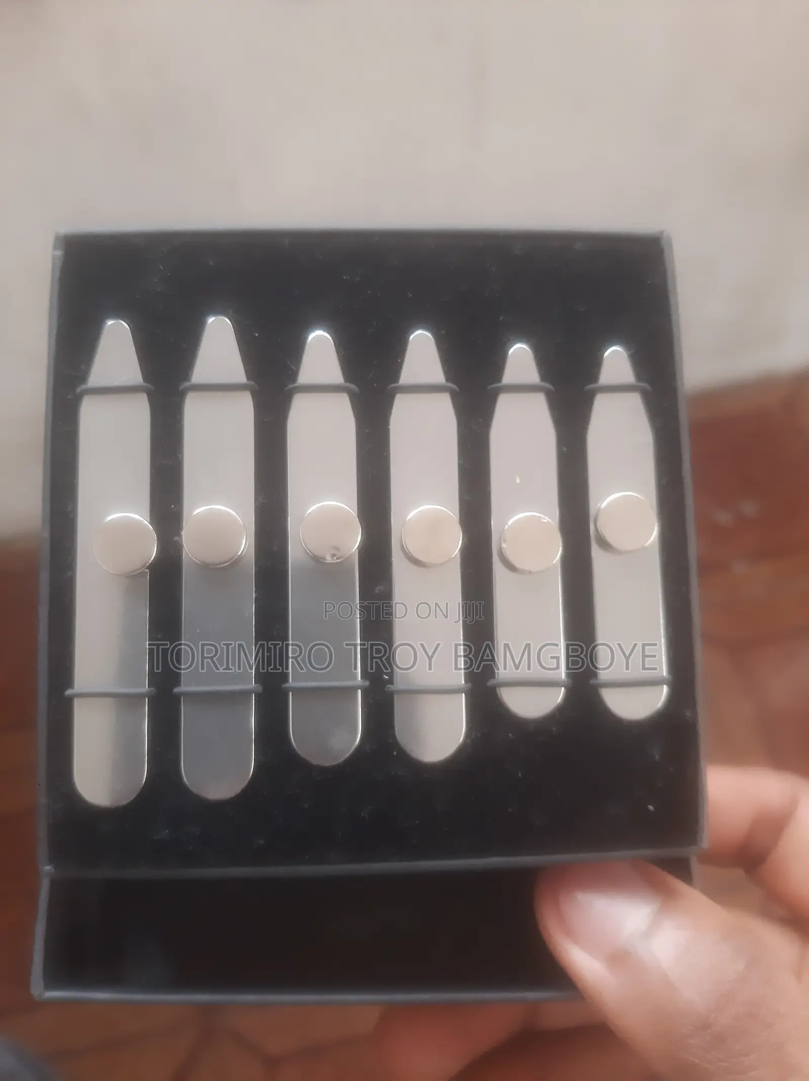 Magnetic Collar Stays