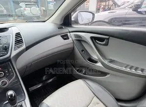 Hyundai Elantra 2015 Silver