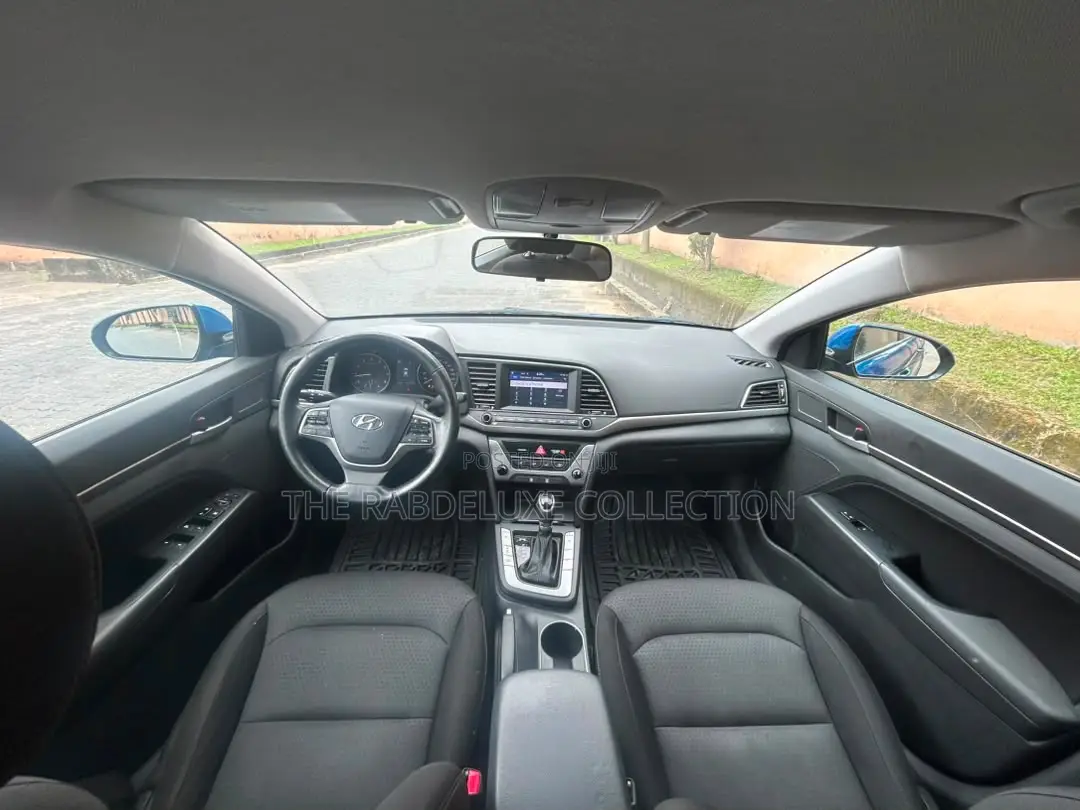 Hyundai Elantra 2017 Blue