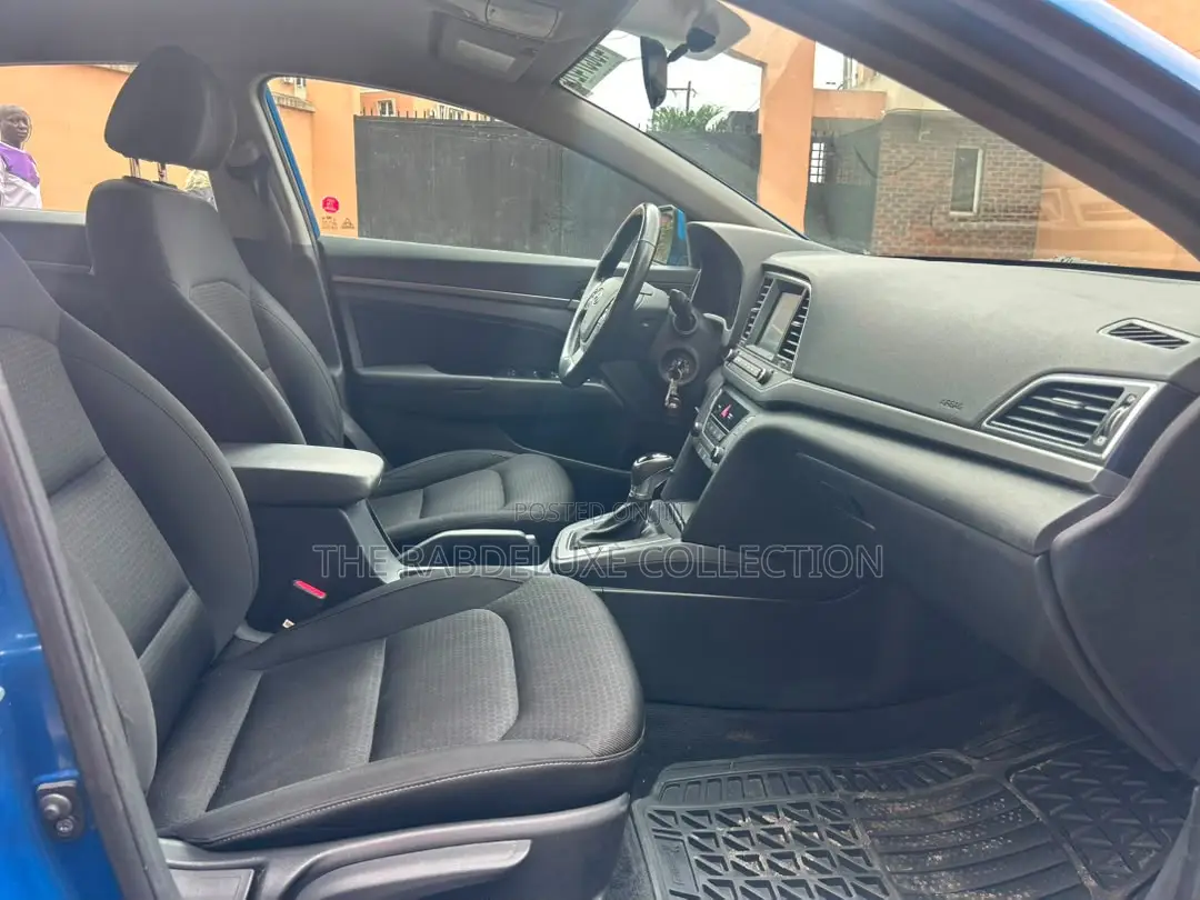 Hyundai Elantra 2017 Blue