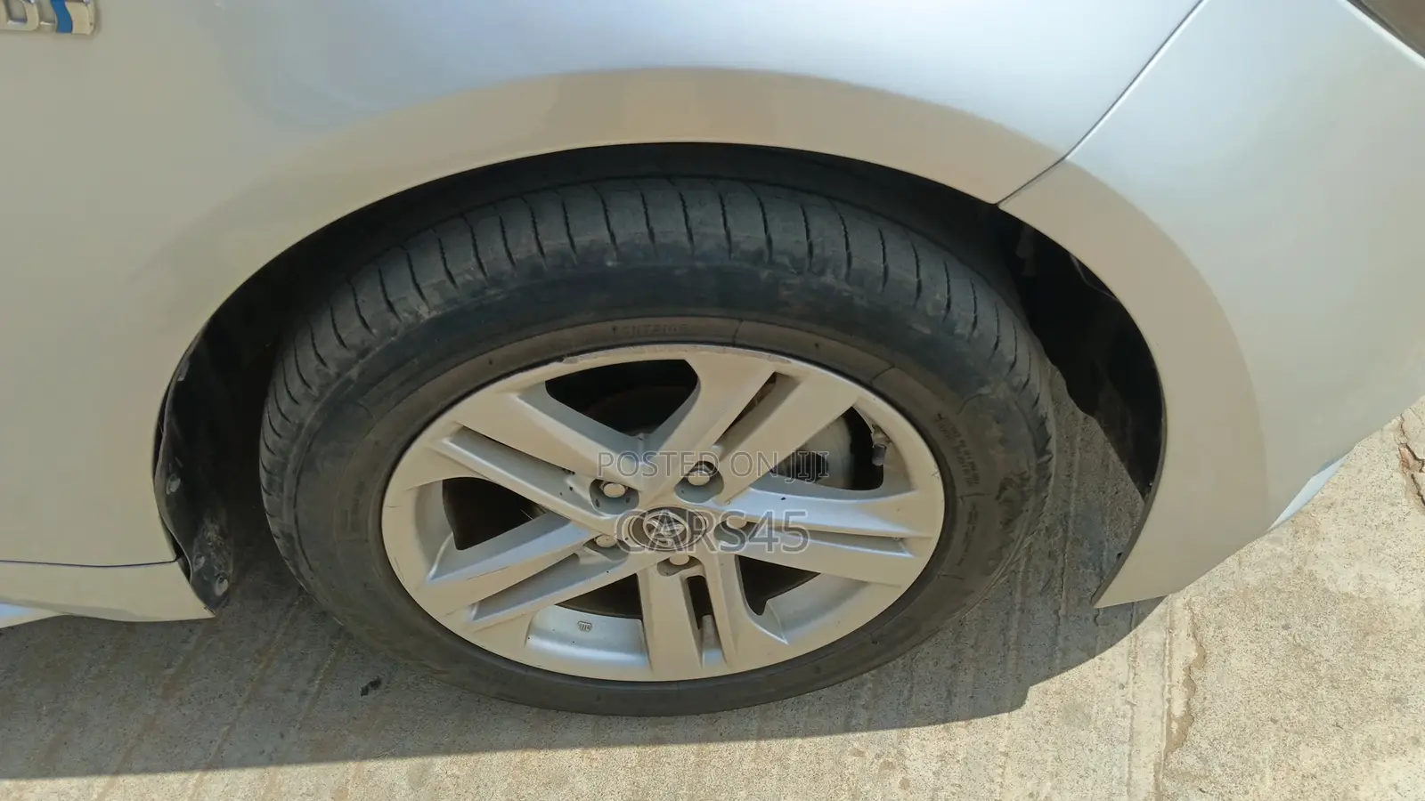 Toyota Levin Entry 2019 Silver
