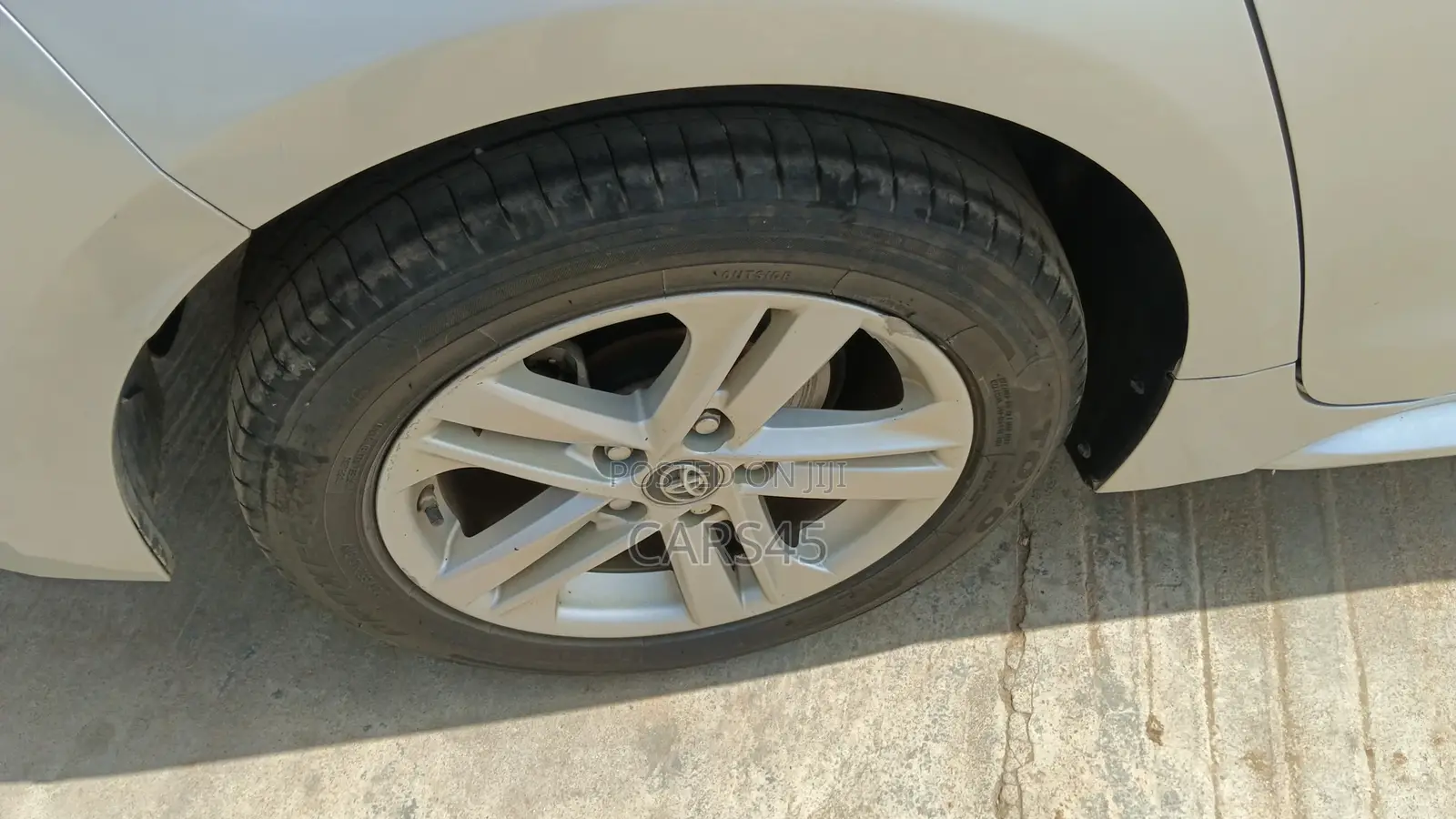 Toyota Levin Entry 2019 Silver