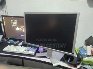 24 Inces Monitor