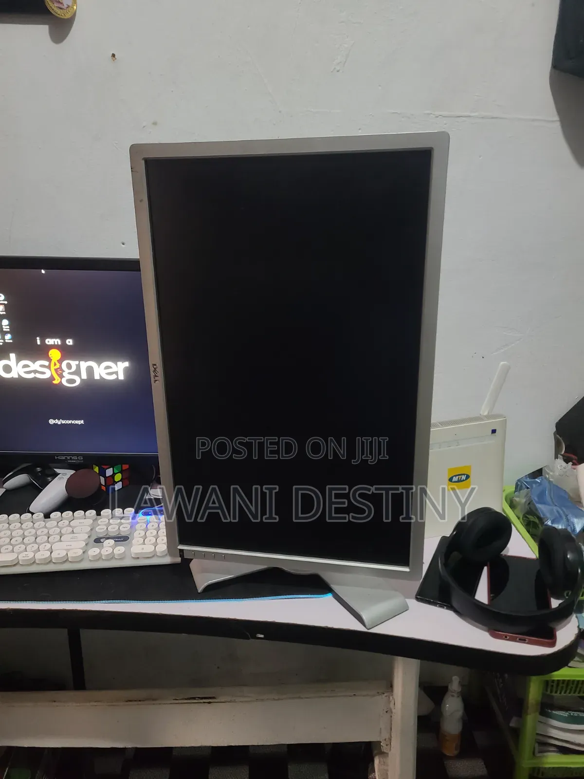24 Inces Monitor