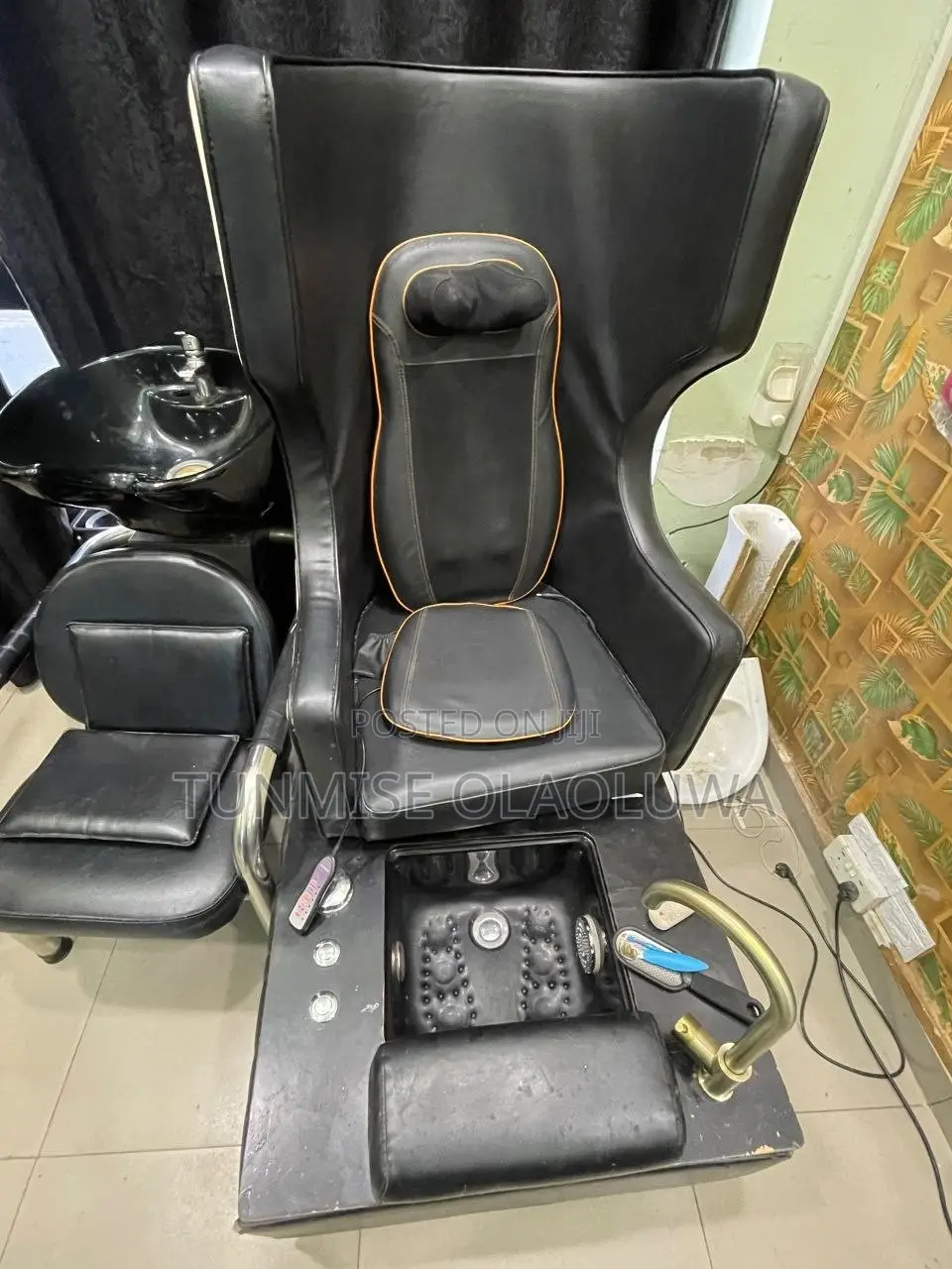 Perdicure Seat