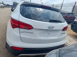 Hyundai Santa Fe 2013 White