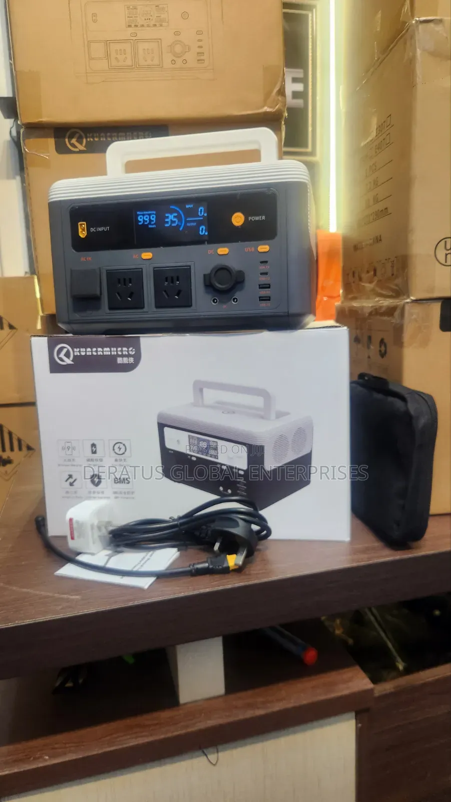 700W Portable Solar Power Station With 200W Solar Panel