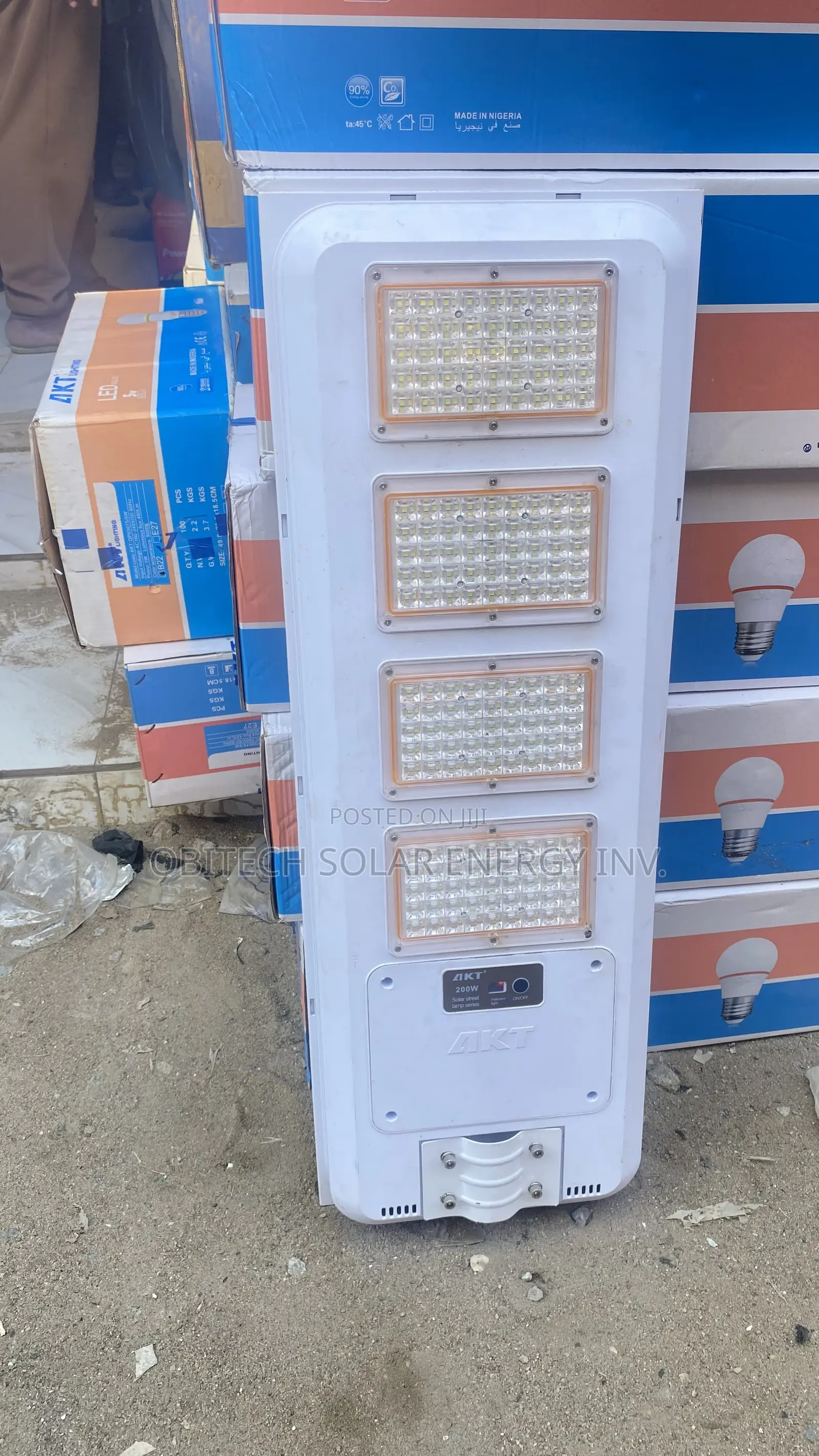 200W Solar Street Light