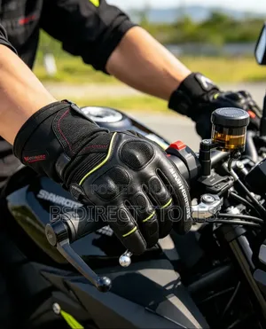 Duchinni Fairmont Black Leather Waterproof Motorbike Gloves.