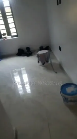 2bdrm Block of Flats in Green Field Estate for rent