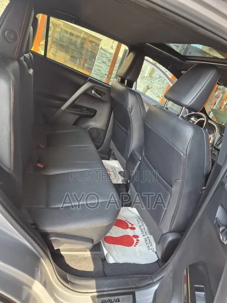 Toyota RAV4 2016 Silver